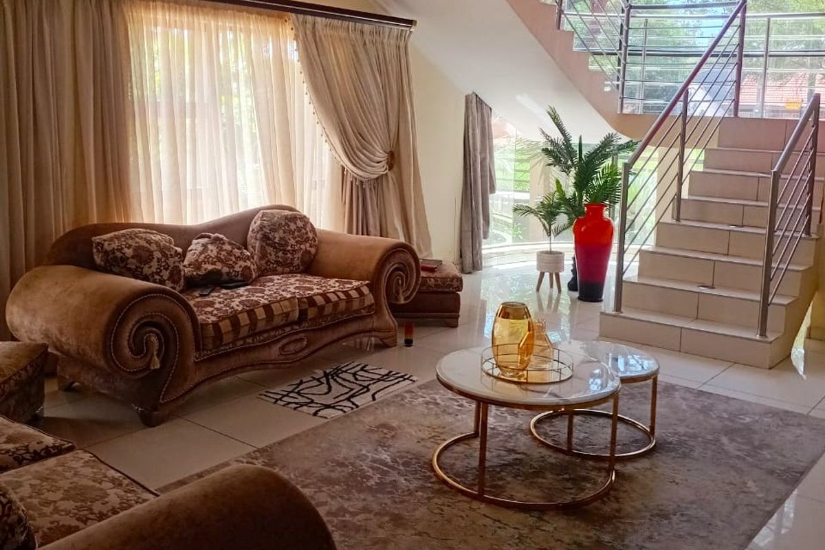 Well located, well built, well maintained! - Photo 5