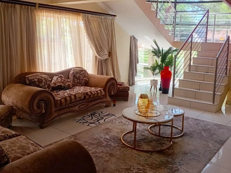 Well located, well built, well maintained! - Photo 5