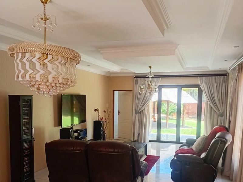 Well located, well built, well maintained! - Photo 9