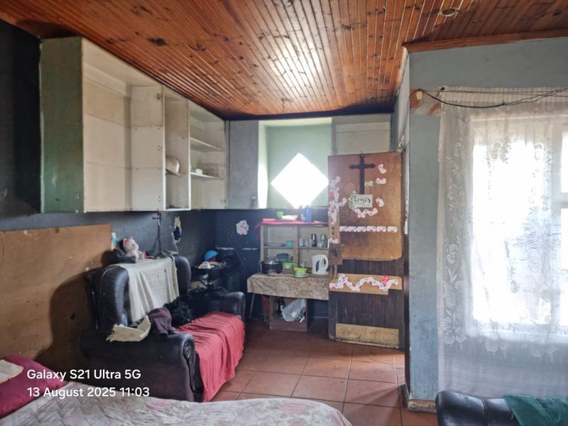 Bargain Investment Opportunity in Kleinvlei – 2 Homes on 1 Property!  EXCLUSIVE SOLE MANDATE!!!!! - Photo 2