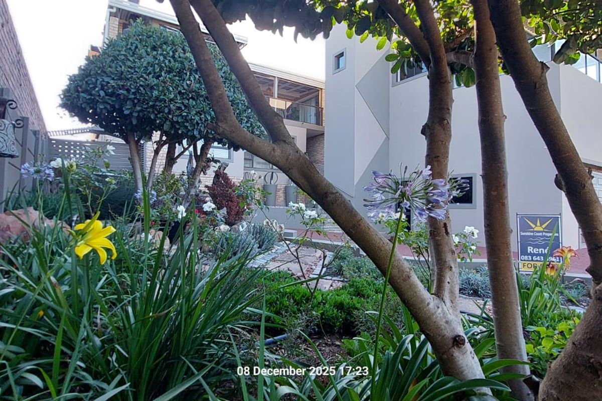 Spectacular Home For Sale in Jeffreys Bay  - Photo 3