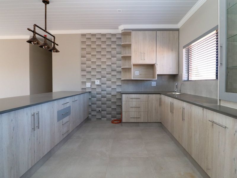 BRAND NEW TOWNHOUSE TO FIT A MODERN LIFESTYLE - Photo 9