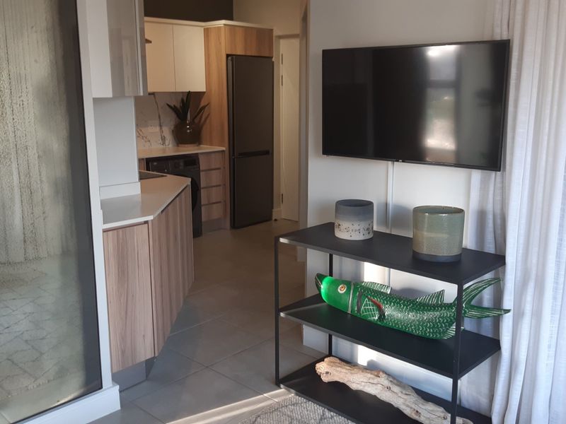 Elegant 1 Bedroom Apartment to rent in Waterfall City, Midrand  - Photo 6