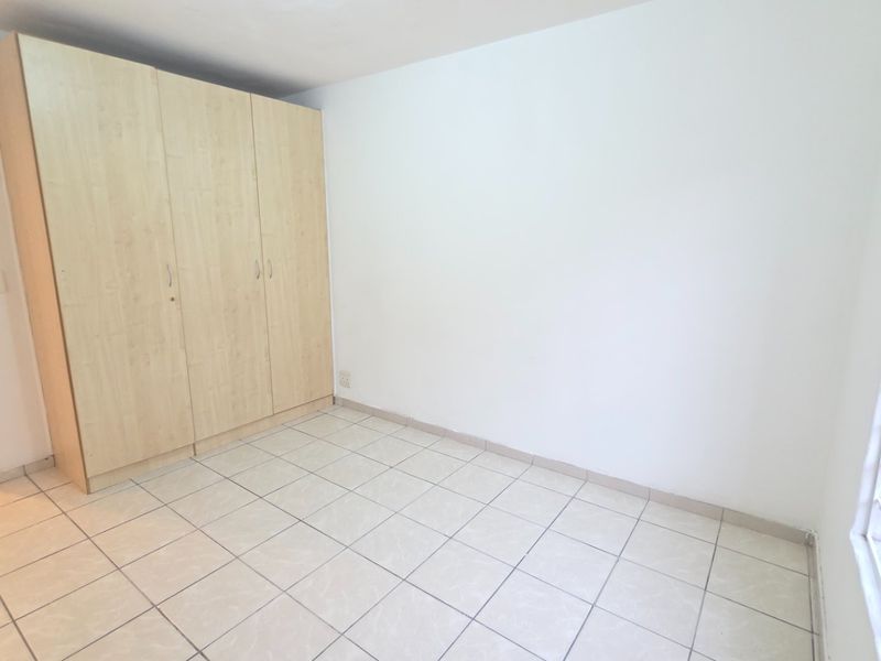 Beautiful 2-Bedroom Home in a Quiet Sought-After Area - Photo 9