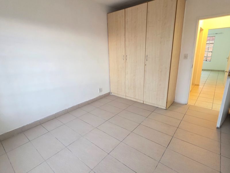 Beautiful 2-Bedroom Home in a Quiet Sought-After Area - Photo 8