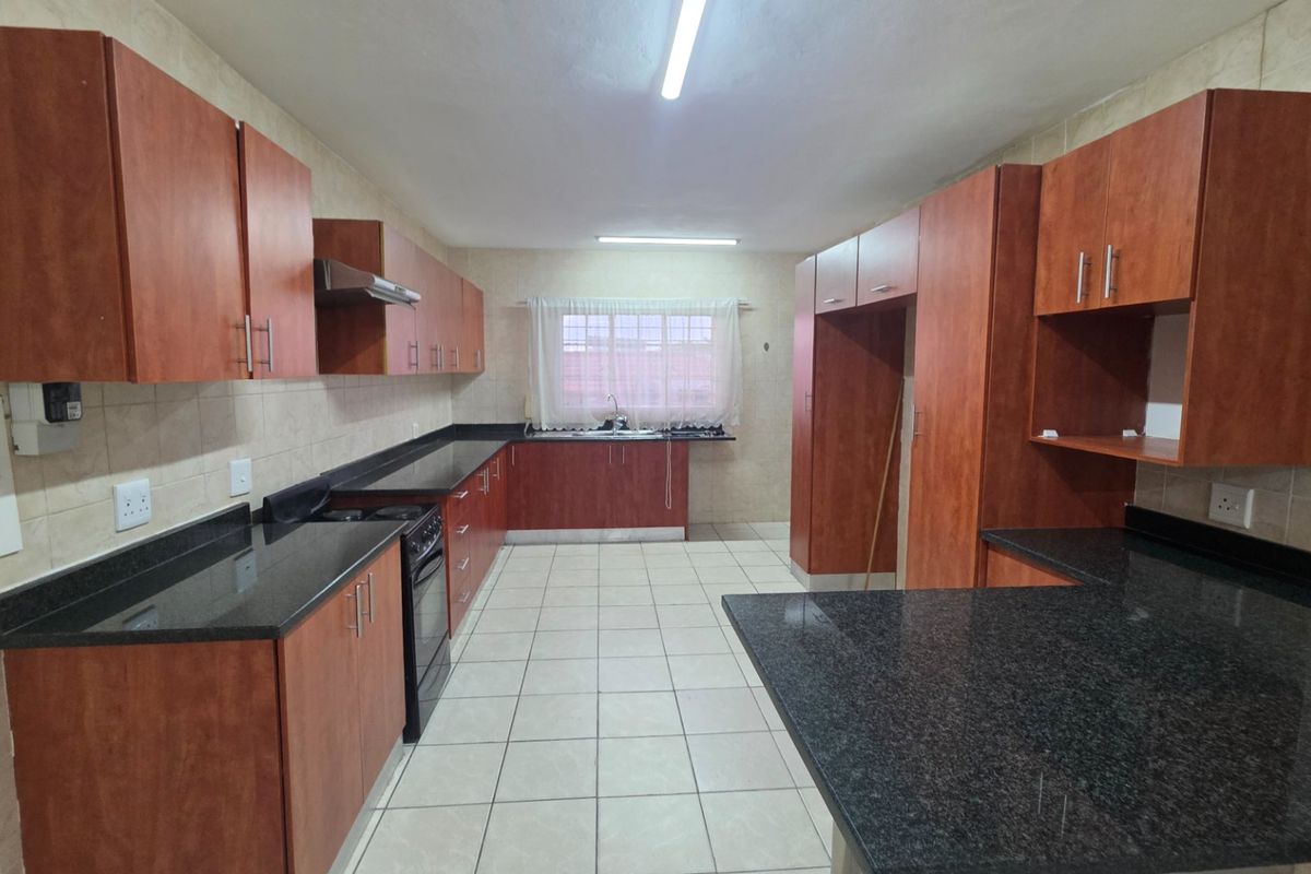 Beautiful 2-Bedroom Home in a Quiet Sought-After Area - Photo 3