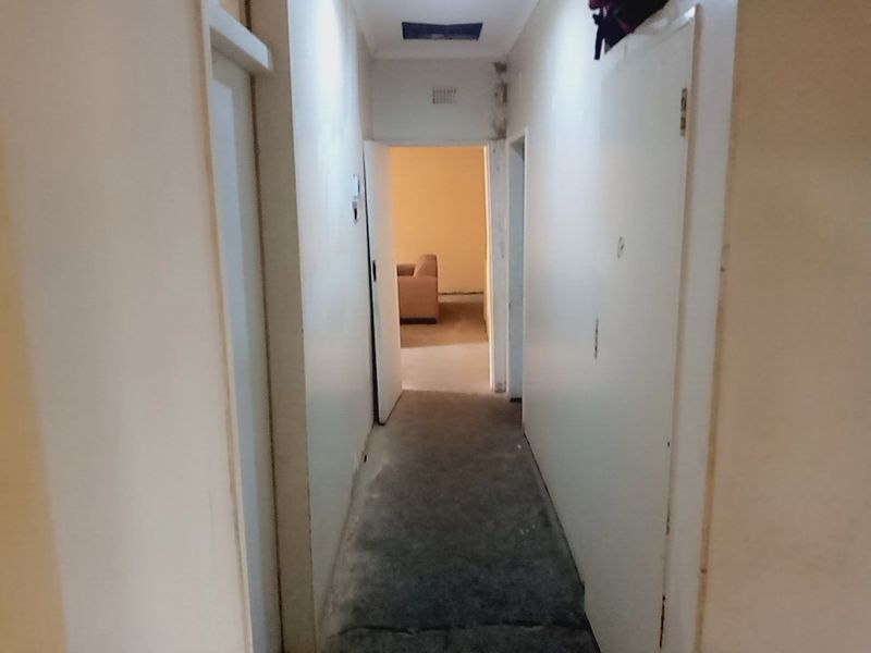 Affordable Spacious Corner Stand Home in Stilfontein Ext 2 – R425,000 - Photo 3