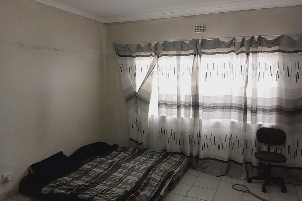 Affordable Spacious Corner Stand Home in Stilfontein Ext 2 – R425,000 - Photo 4