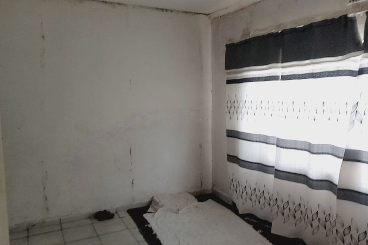 Affordable Spacious Corner Stand Home in Stilfontein Ext 2 – R425,000 - Photo 2