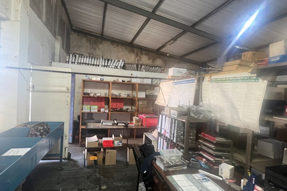 Commercial property  - Photo 5