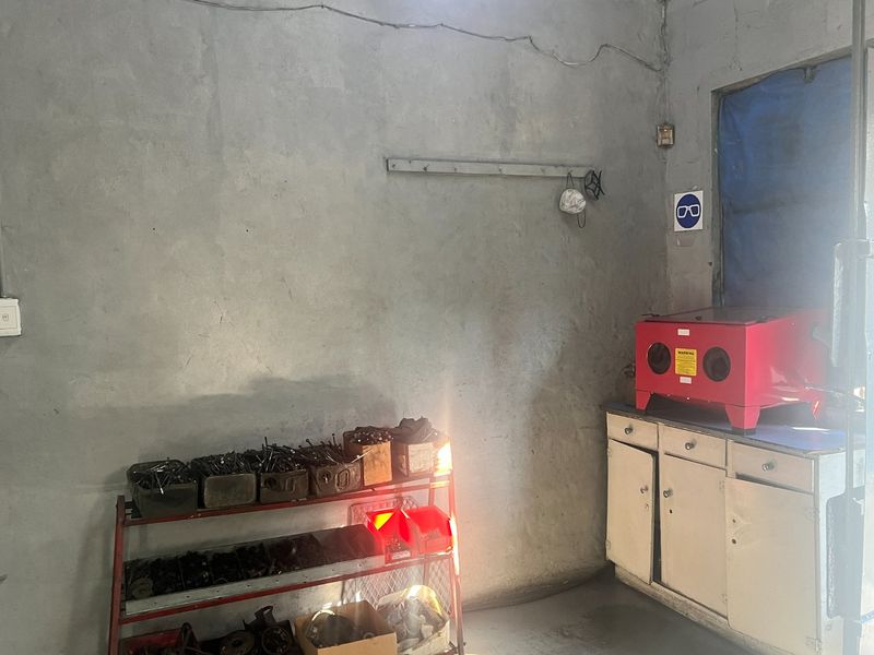 Commercial property  - Photo 10