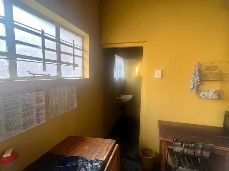 Commercial property  - Photo 7