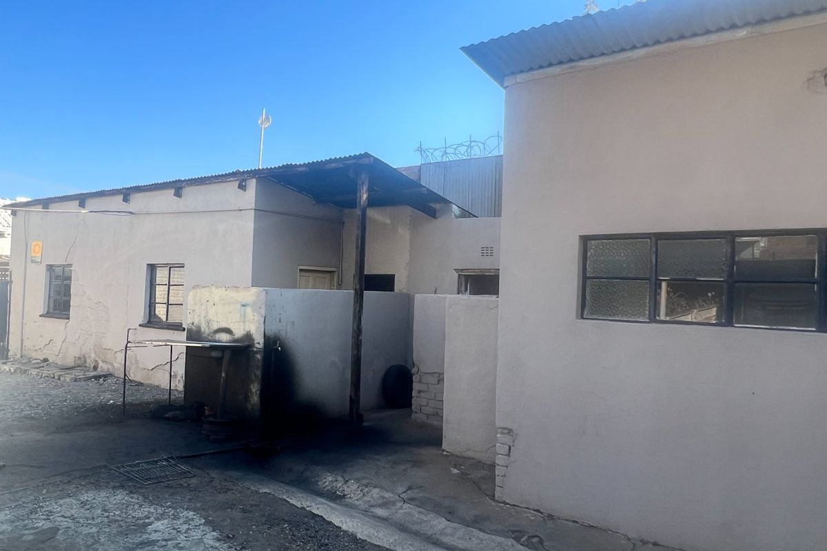 Commercial property  - Photo 3