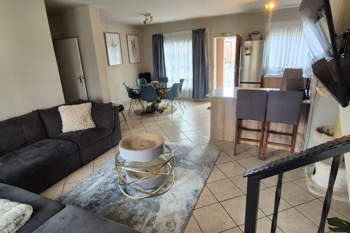 2 Bedroom 3 Bathroom Townhouse for Rent - Photo 4