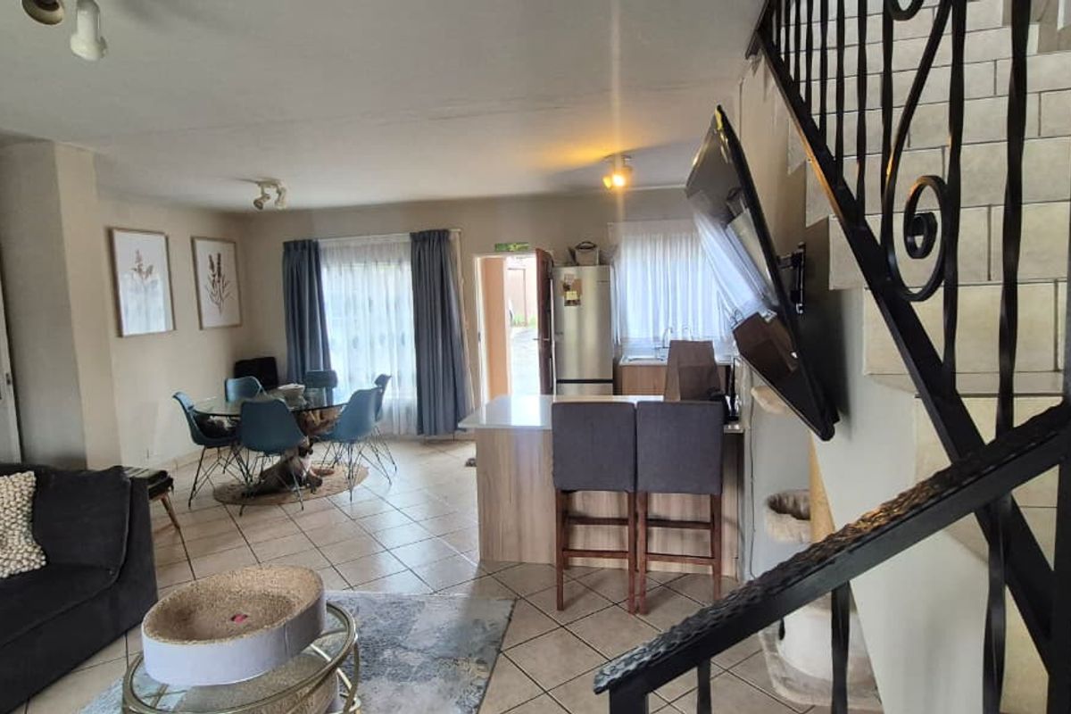 2 Bedroom 3 Bathroom Townhouse for Rent - Photo 5