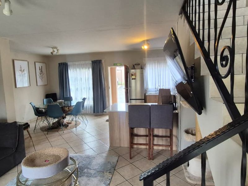 2 Bedroom 3 Bathroom Townhouse for Rent - Photo 5