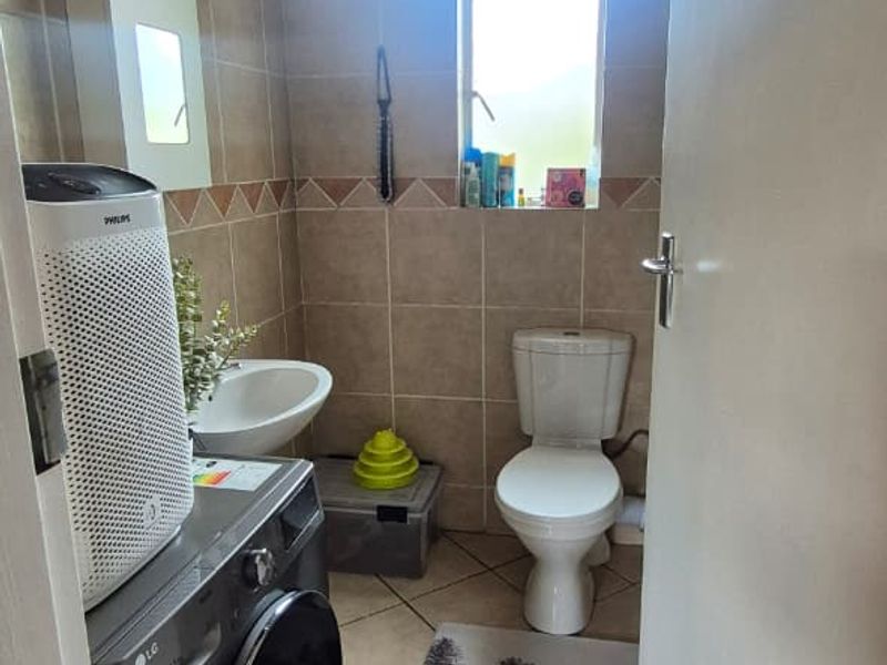 2 Bedroom 3 Bathroom Townhouse for Rent - Photo 8