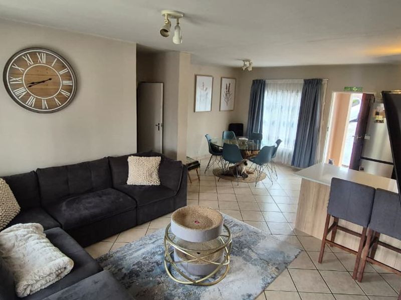 2 Bedroom 3 Bathroom Townhouse for Rent - Photo 6