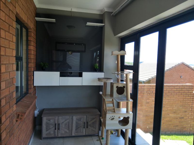 Modern 3-Bedroom Home with Beautiful Finishes – Mooikloof Ridge, - Photo 2