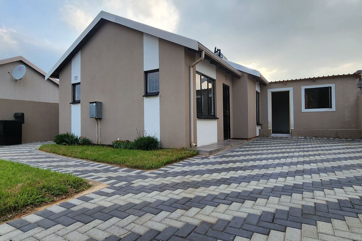 Stunning 3Bedroom House for Sale in Sky City - Photo 4