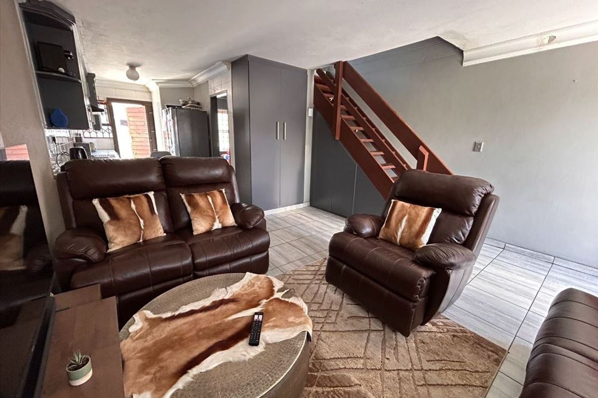 Charming Family Home with a Warm, Functional Layout - Photo 2