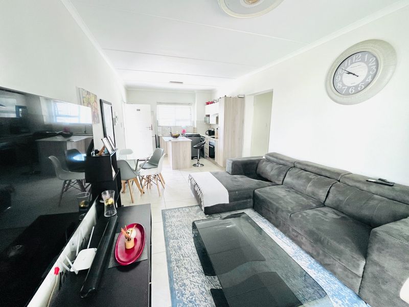 Two bed & 1bath Apartnment/ Flat  for rent in Randpark Ridge, Secure  us Now! - Photo 5