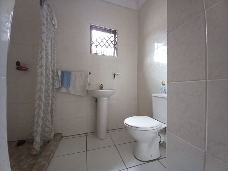 Cottage to rent in Glen austin - Photo 2