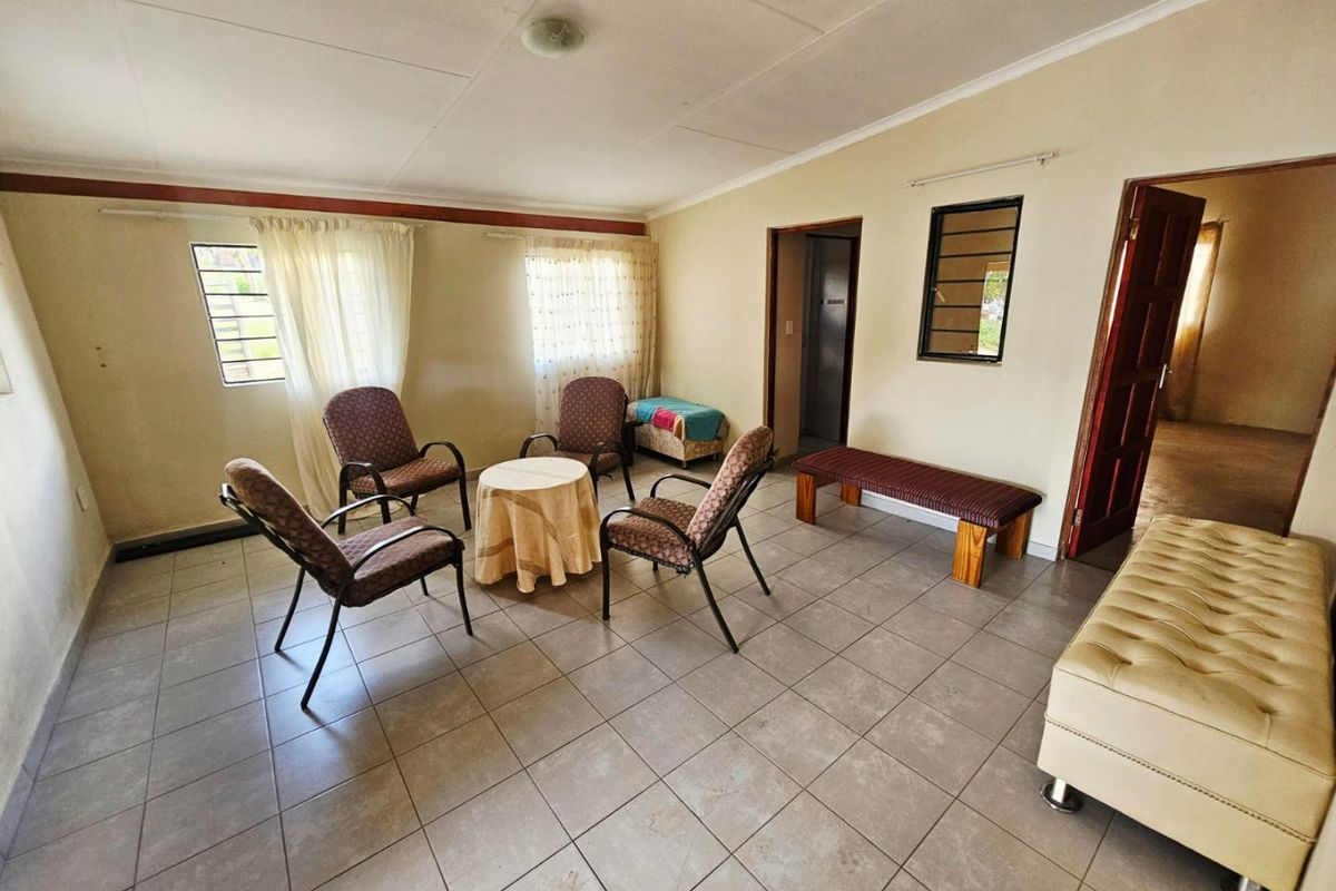 A Lovely 3 Bed 1 Bath Cottage for rent in Laezonia  - Photo 4