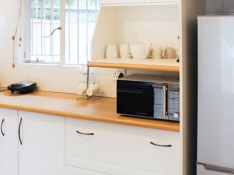 3 Bedroom, 2 Bathroom House to Rent in Fourways - Photo 3