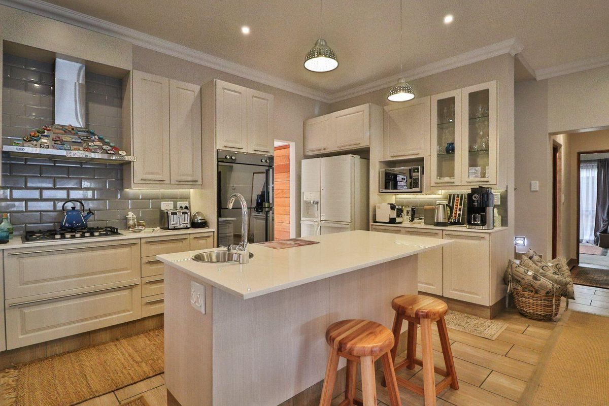 4 BEDROOM CLUSTER FOR RENT IN BEDFORDVIEW - Photo 5