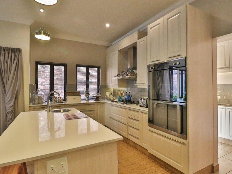 4 BEDROOM CLUSTER FOR RENT IN BEDFORDVIEW - Photo 6