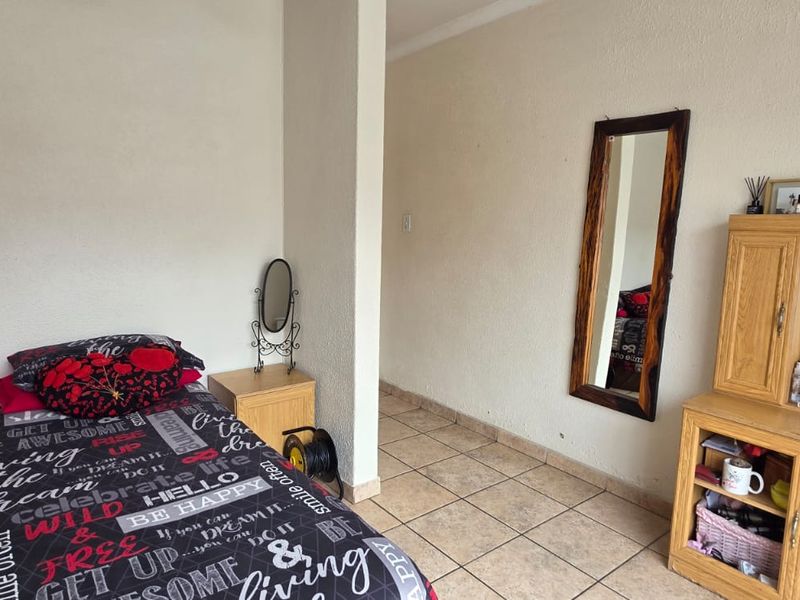 2-bedroom simplex - Photo 10