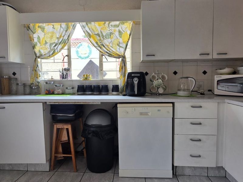 2-bedroom simplex - Photo 5