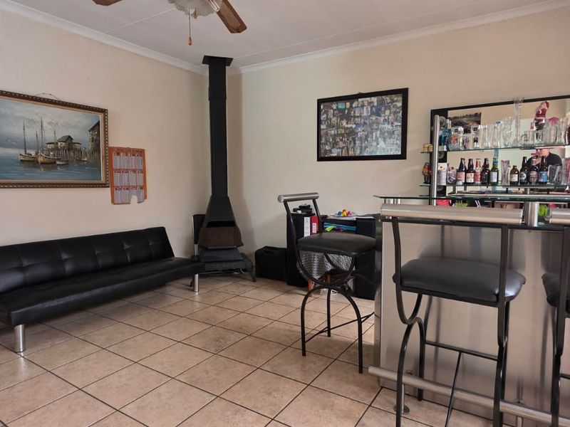 2-bedroom simplex - Photo 1
