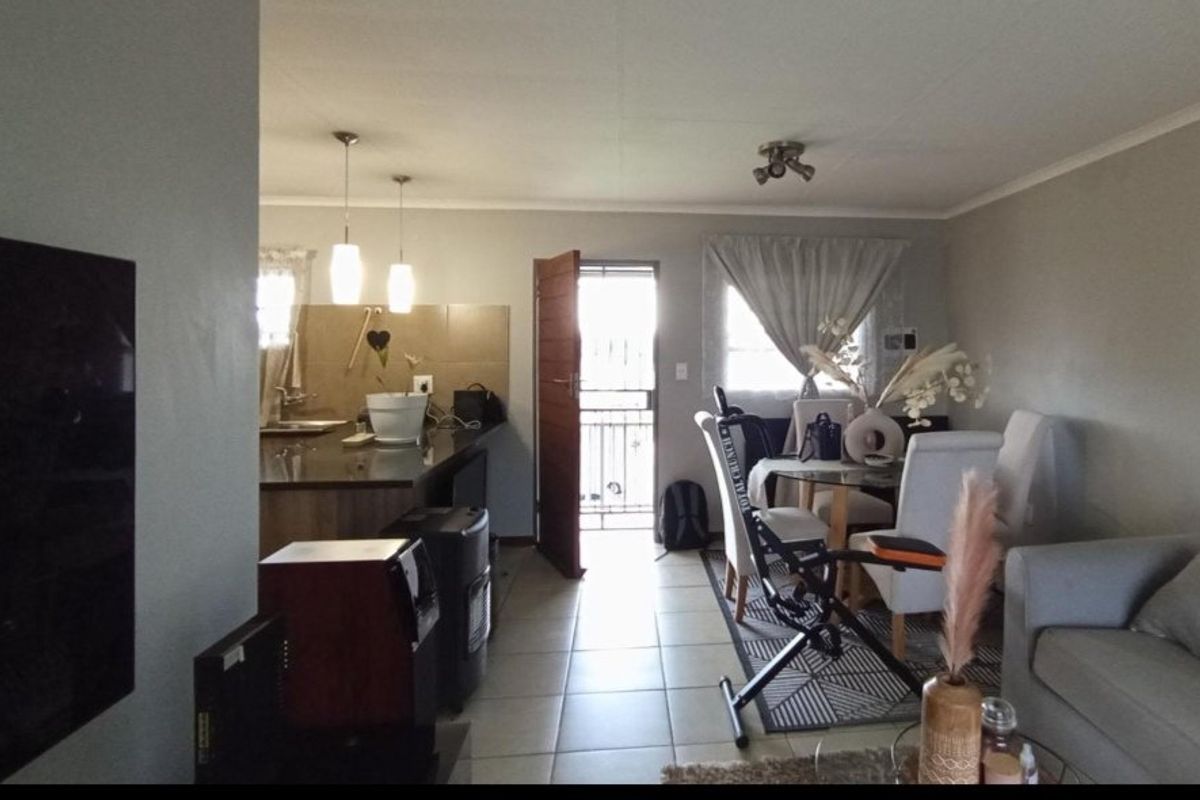 2-Bedroom Apartment for Sale in Sagewood, Midrand - Photo 5