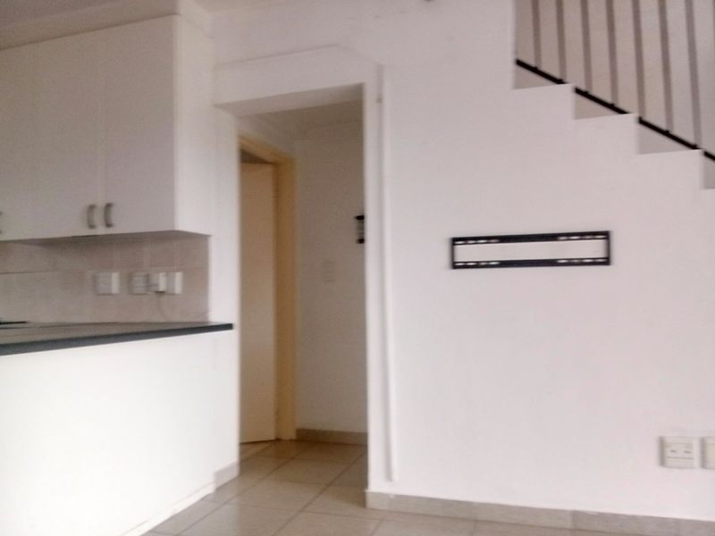 Townhouse for sale in Heuwelsig Estate - Photo 5