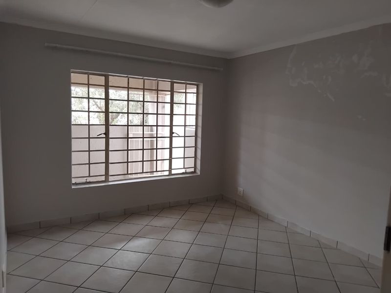 Modern 2-Bedroom Unit for Sale in Centurion — Steps Away from Mall@Reds - Photo 10