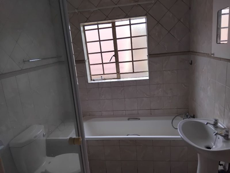 Modern 2-Bedroom Unit for Sale in Centurion — Steps Away from Mall@Reds - Photo 7