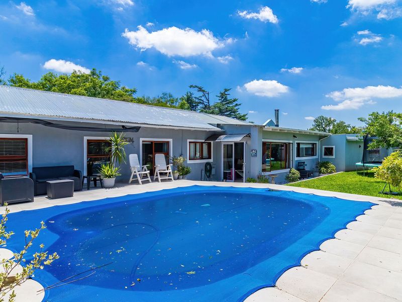 Charming Spacious Home in the heart of Lakeside Village - Photo 4