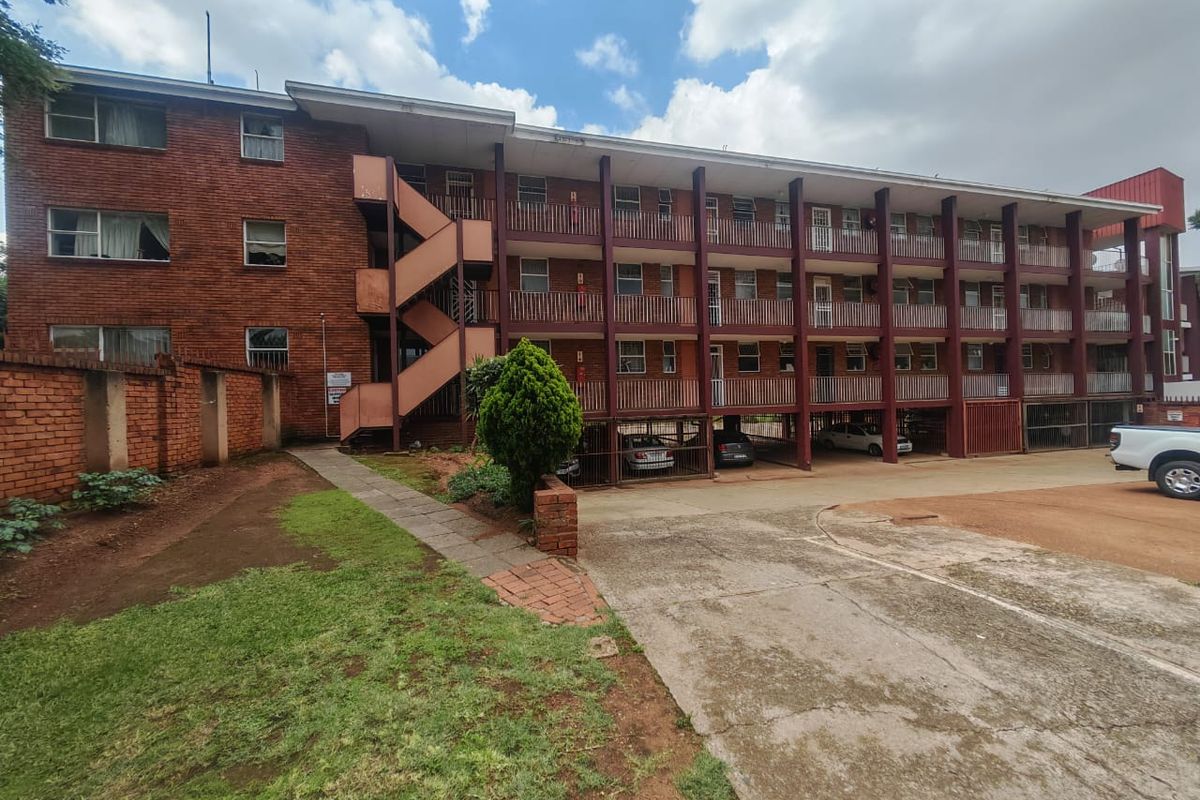 Spacious 2-Bedroom Apartment in Dinwiddie, Germiston - Photo 2