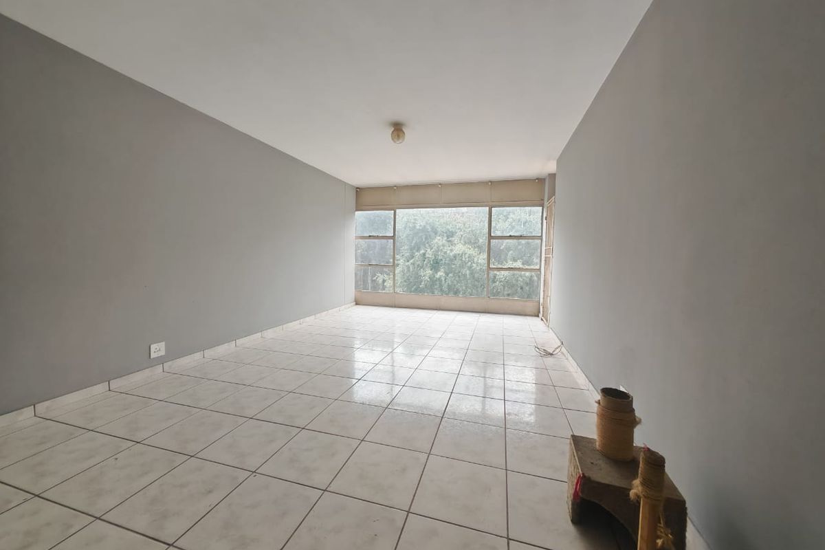 Spacious 2-Bedroom Apartment in Dinwiddie, Germiston - Photo 4