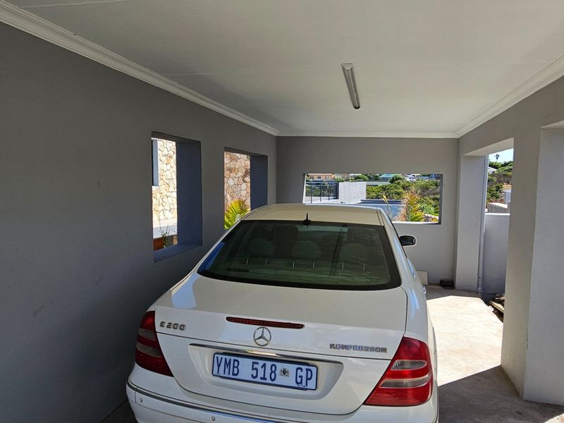 Modern new house in Stilbaai off the Grid - Photo 6