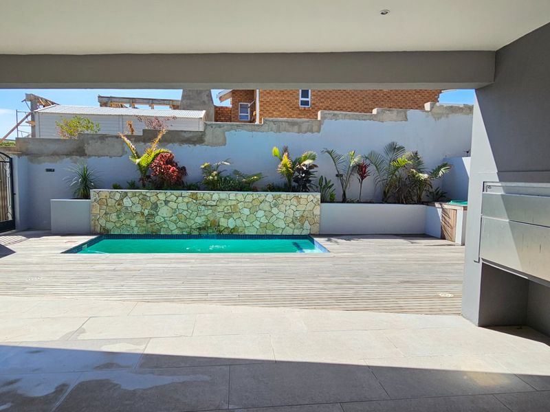 Modern new house in Stilbaai off the Grid - Photo 9