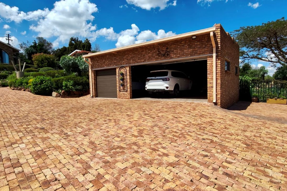 Immaculate Double-Story Home with Exceptional Features and Breathtaking Views - Photo 3