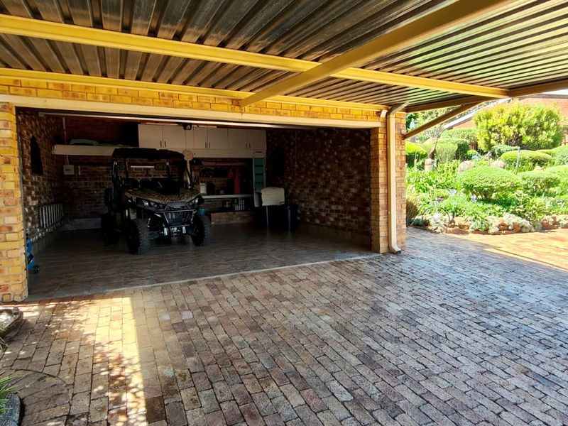 Immaculate Double-Story Home with Exceptional Features and Breathtaking Views - Photo 9