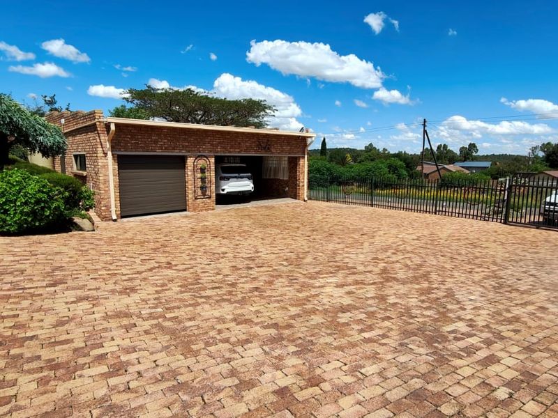 Immaculate Double-Story Home with Exceptional Features and Breathtaking Views - Photo 5
