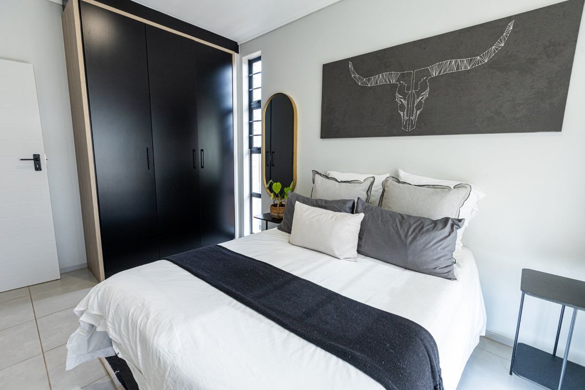 3-Bedroom, 2.5-Bathroom Home in Rooihuiskraal North - R2,460,000  - Photo 2