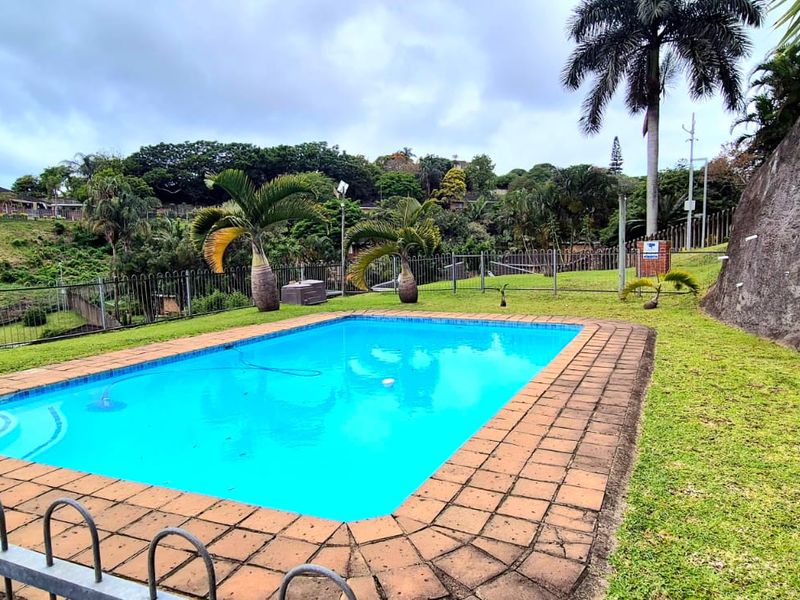 3 Bedroom Town House for sale in Amanzimtoti - Photo 3