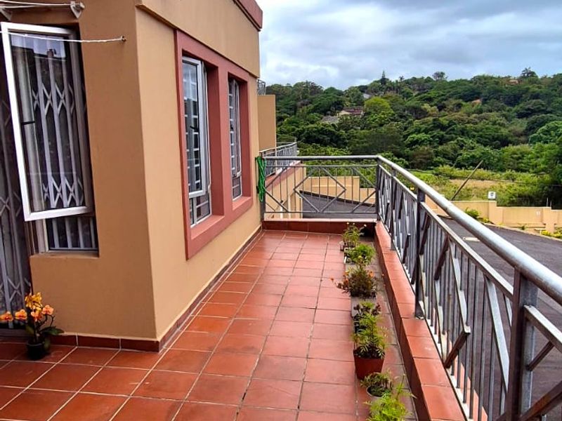 3 Bedroom Town House for sale in Amanzimtoti - Photo 10