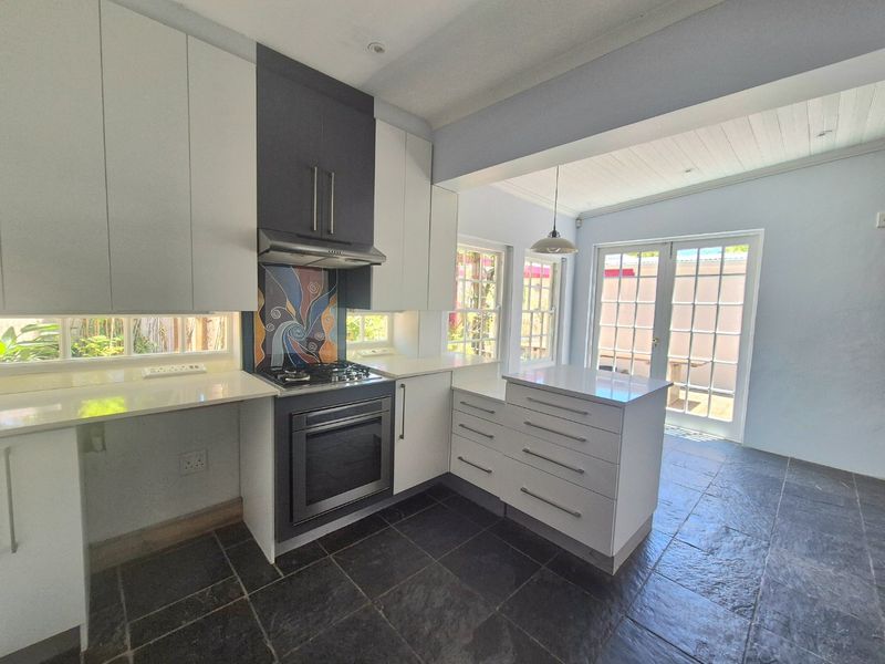 A rare find in the sought-after suburb of Heatherlands – Versatile home with endless possibilities - Photo 8